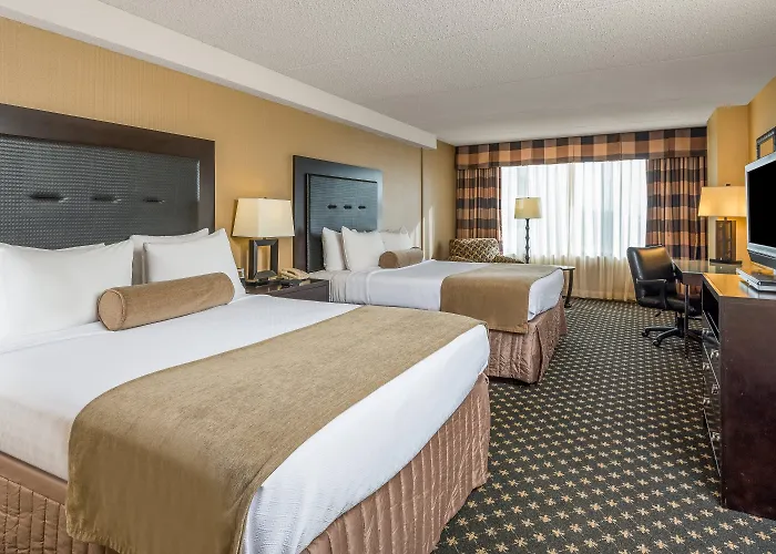Crowne Plaza Indianapolis-Airport By Ihg Hotel